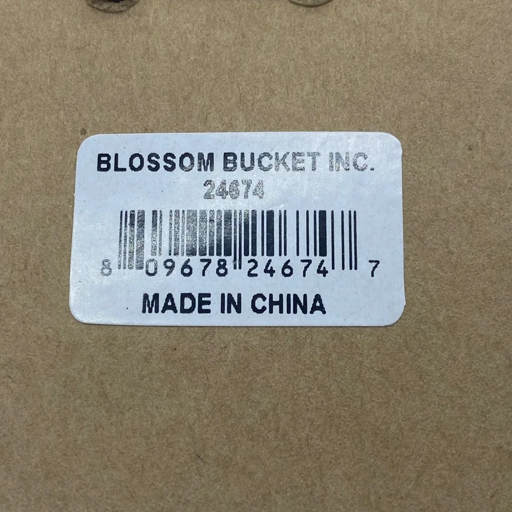 Blossom Bucket Patriotic Angel Pin American Flag Folk Art Brooch 24674 NEW‎